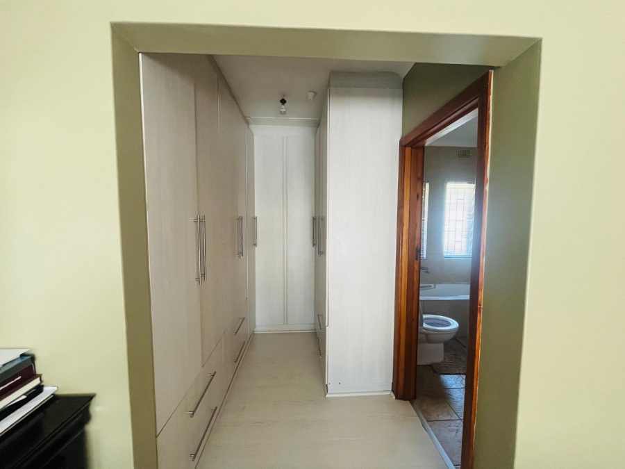 4 Bedroom Property for Sale in Beacon Bay Eastern Cape
